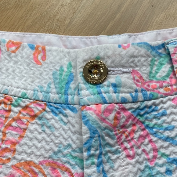 Lilly Pulitzer Walsh Crab Shorts. 4 - Picture 4 of 6